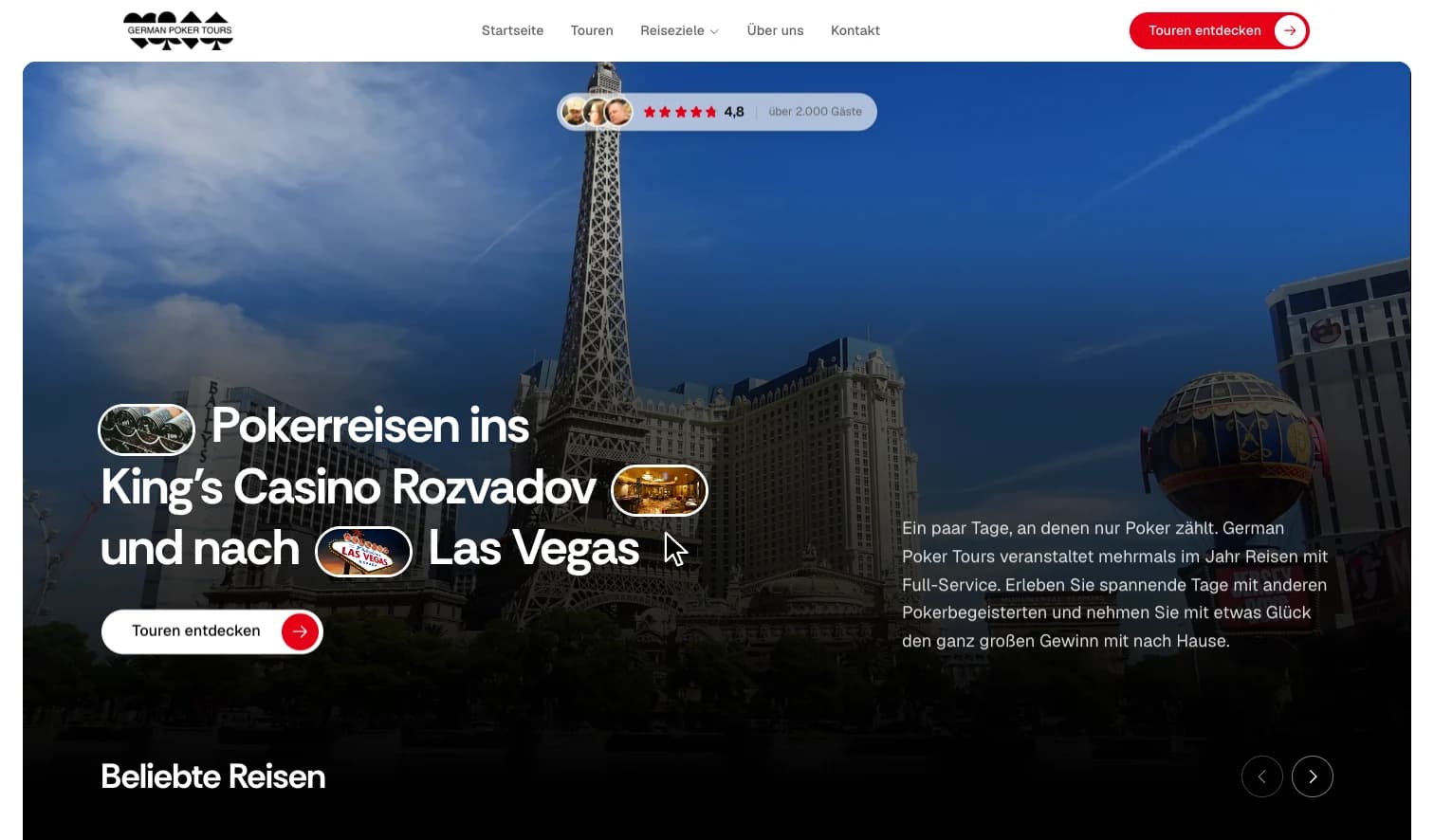 Startseite von German Poker Tours auf dem MacBook: die Startanimation, beim Scrollen gleiten die beliebten Reisen als Plakate über das Foto, über einem Plakat wird der Mauszeiger zum roten Punkt