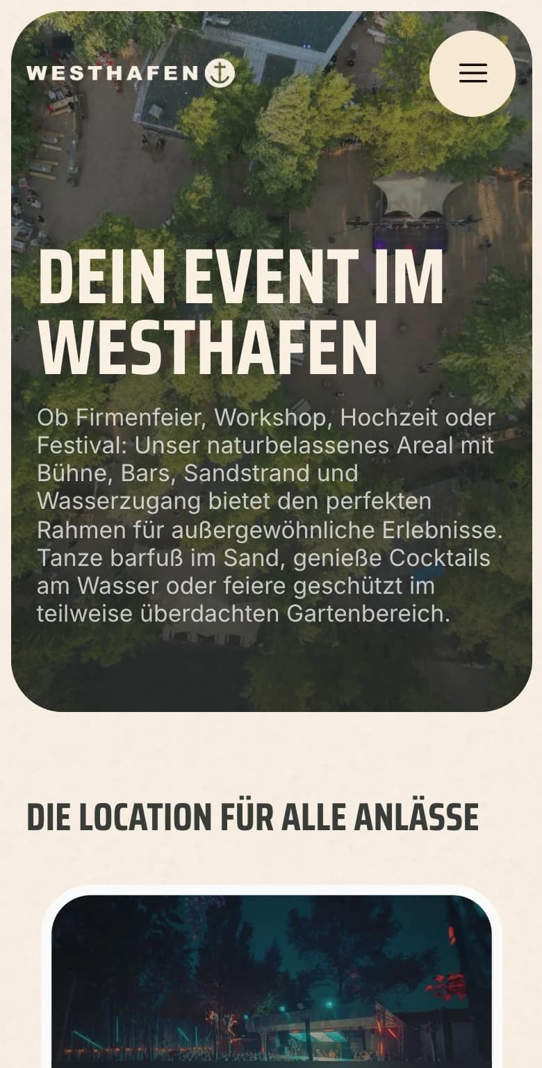 Seite „Book your Event“ des Westhafen auf dem iPhone: Anlässe, Formate, der Westhafen in Zahlen, die Bereiche und das Anfrageformular