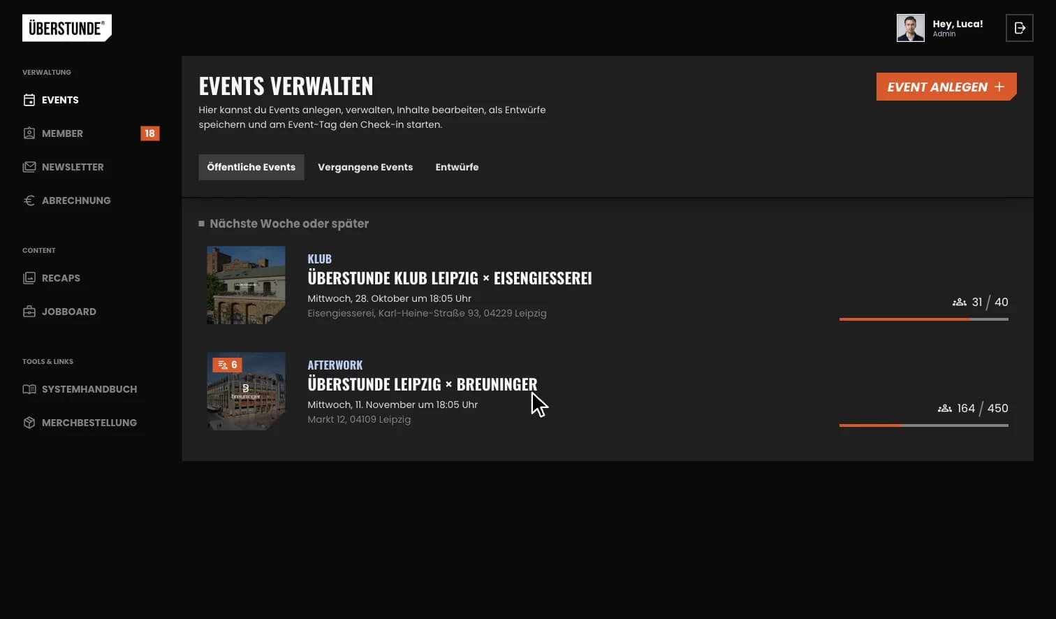 Dashboard der ÜBERSTUNDE als Franchisenehmer in Leipzig auf dem MacBook: nur die Events der Stadt, dann die Memberanfragen in Leipzig (Beispieldaten)